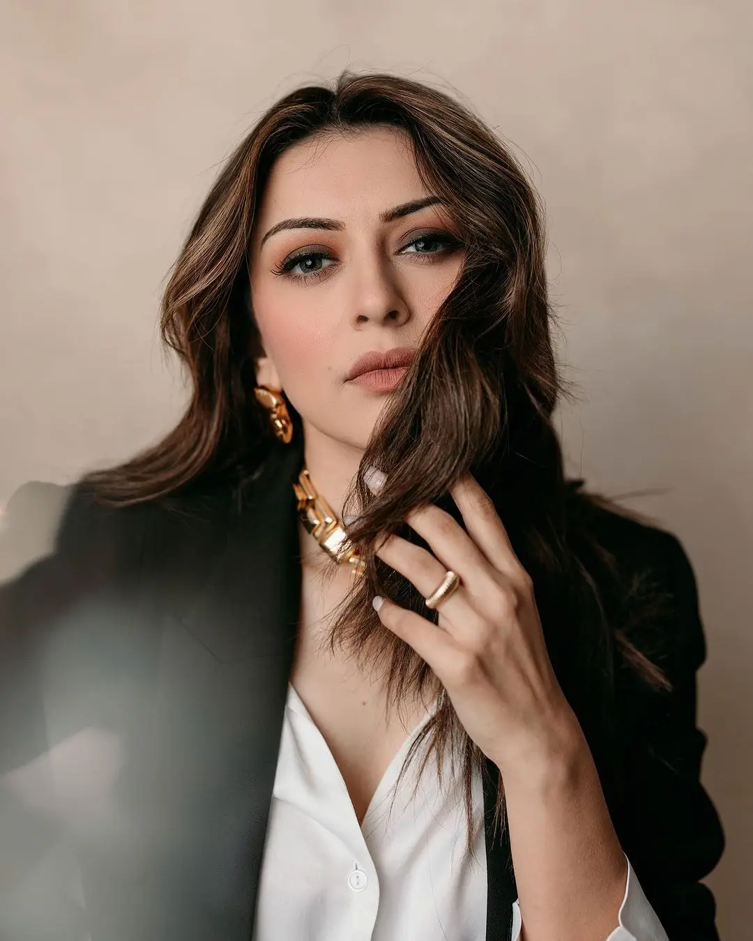 TAMIL ACTRESS HANSIKA MOTWANI IMAGES IN BLACK COLOR PANT WHITE TOP 8